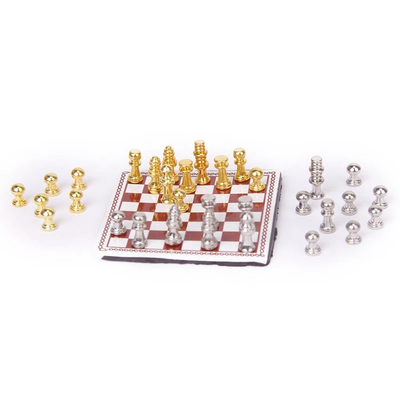 1:12 Casă De Păpuși În Miniatură Metal Set De Șah De Argint Si Aur