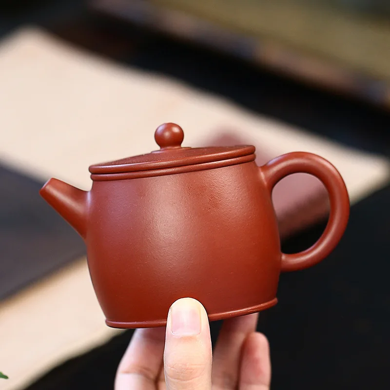 Han Faianta Prime Minereu roșu-Închis Emailate Ceramica Ceainic Luminoase de culoare Roșie Pao Xu Feng Manual Ceainic Set de Ceai