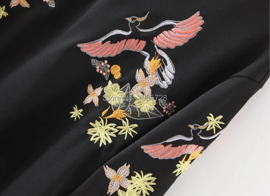 2017 Noua Moda Wishbop Negru Rotund Gat Păsări Și Flori De Imprimare Brodate Bluze - Pulovere Femei Pulover Fără Glugă