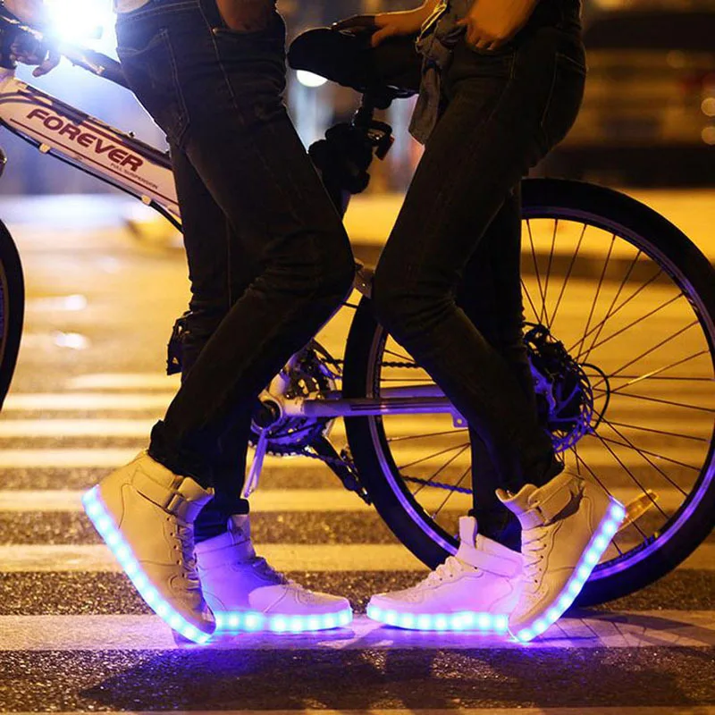 New Adult a Condus Pantofi 8 LED-uri Culori Luminoase pantofi Barbati de Moda Aprinde USB Pantofi pentru Adulți Fierbinte Coș Iubitor de Condus Adidași