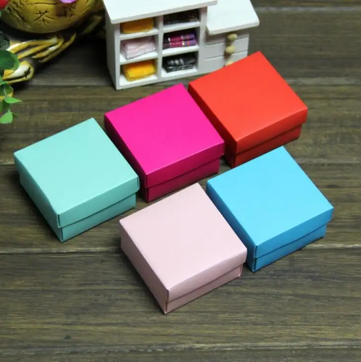 50pcs Mici Colorate Pătrat de Hârtie Cutie Cu Capac Culoare Necompletat Cutie Pentru Bomboane, Cookie Bijuterii Cutie de Cadou din Carton Cutii de Ambarcațiuni