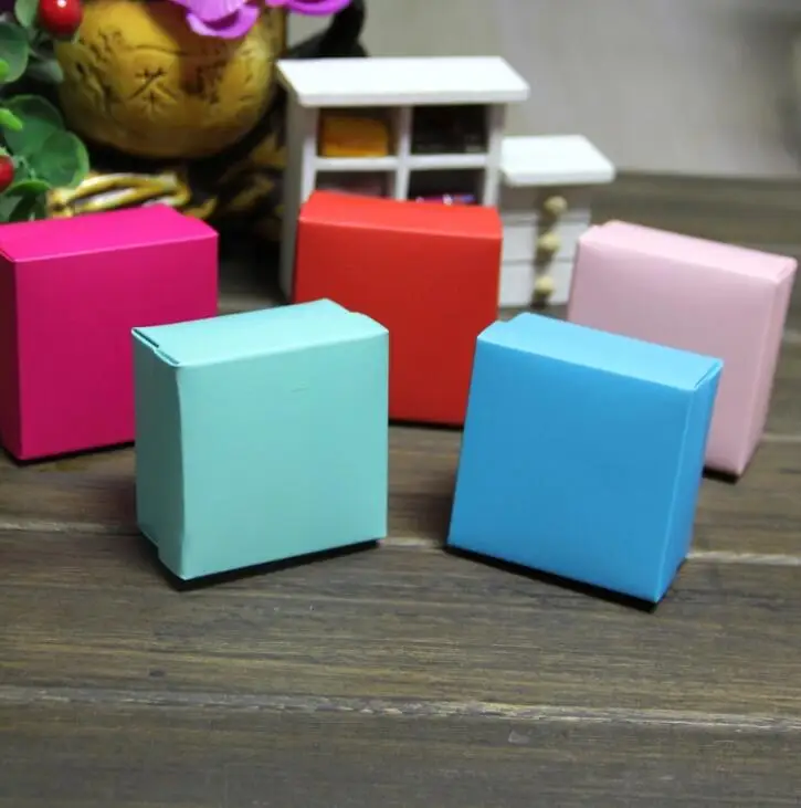 50pcs Mici Colorate Pătrat de Hârtie Cutie Cu Capac Culoare Necompletat Cutie Pentru Bomboane, Cookie Bijuterii Cutie de Cadou din Carton Cutii de Ambarcațiuni