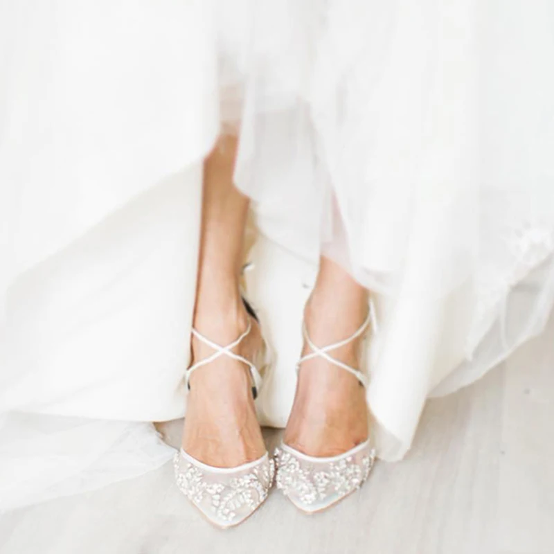 2019 Primăvară New Sosire Elegante De Mireasa, Pantofii De Mireasa Dantelă Albă Stras Frumoase Tocuri De 3 Cm Subliniat Toe Pantofi De Mireasa