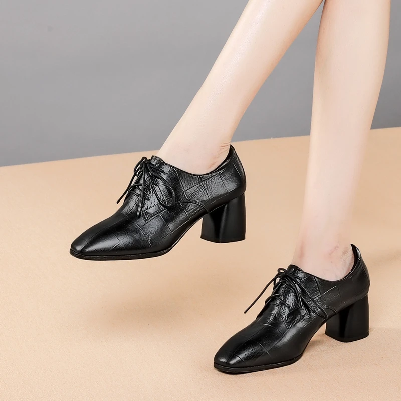 INS Femei pompe de pantofi de piele naturala plus dimensiune piele de vacă Relief de piatră model Rotund toc gros pompe de pantofi femei