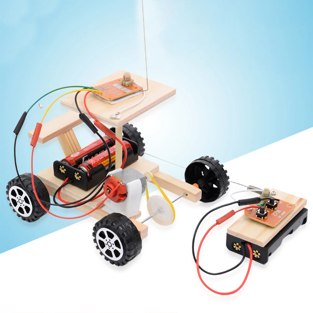 Lemn Fizice Asamblat Modelul de Curse Kit Radio Cunoștințe în condiții de Siguranță DIY Auto Set Wireless de Control de la Distanță Echipament de Acțiune Motorii Principiu